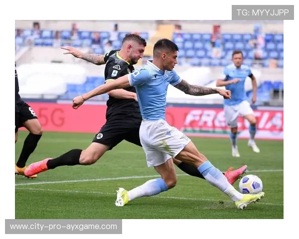 国米主场2-0拿下拉齐奥，蓝黑再登积分榜高位