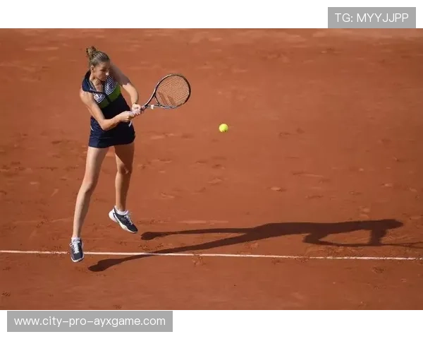 网球选手底线连续攻防堪称教科书